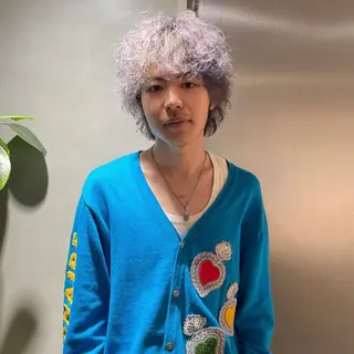 ショート カラー ブロンド／ブリーチ 【SITY.】のヘアスタイル