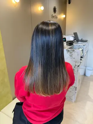 ロング カラー La fith rosa所属・miharu🐱 茨木/透明感カラーのヘアスタイル