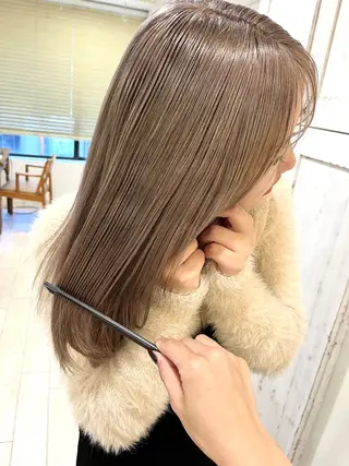 セミロング カラー 勝野 優佳のヘアスタイル