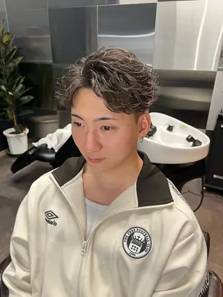 パーマ メンズ スパイキーの鬼 ヒロムのヘアスタイル