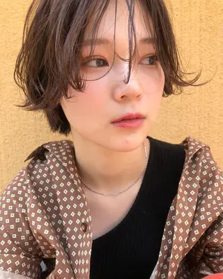 ショート カラー THE DAY所属・AKI HASHIMOTOのヘアスタイル