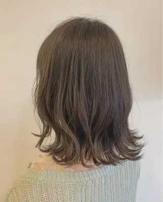 セミロング カラー 大人女性🌼ママ 美容師🌼加藤友理のヘアスタイル