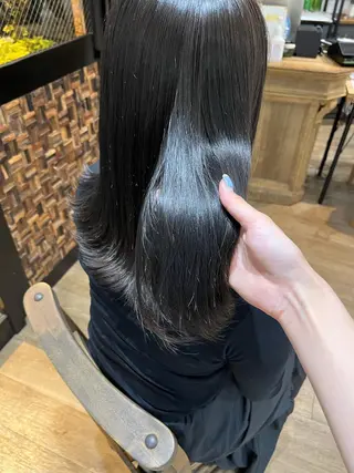 ロング カラー ネイル 𝗺𝗶𝗸𝘂♡ 似合わせ🎀のヘアスタイル