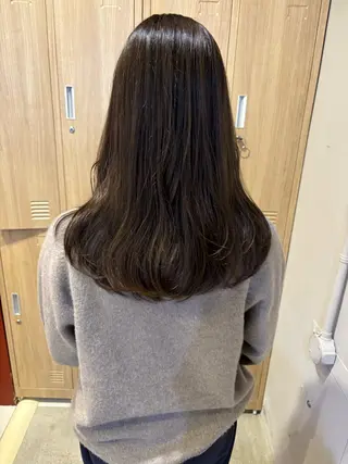 セミロング LOREN＋透明感 オリーブhirokoのヘアスタイル