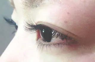 マツエク・マツパ nailatelier nijiiro.所属・nijiiro🌈 サトウのネイルデザイン