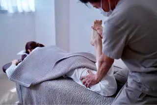 美容と健康の整体サロンＡｚｕｒｅ所属・秋丸 浩のエステ・リラクイメージ