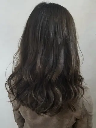 セミロング カラー 🔳髪質改善🔳 岡本陽のヘアスタイル