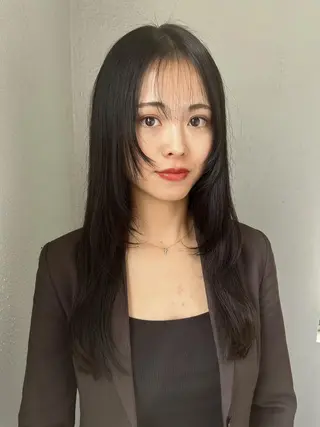 ロング 🌼U24 ヘアデザインラボのヘアスタイル