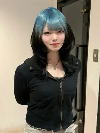 セミロング ROIS 表参道所属・ハイトーン🫧艶髪 MAIKAのヘアスタイル