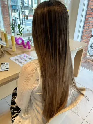 ロング カラー 🍀透明感抜群🍀/ ハイトーンカラーのヘアスタイル