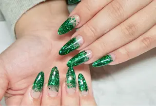 ネイル レイジー スワンのネイルデザイン