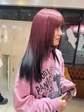 ロング カラー HIKARI🐈‍⬛ レイヤー×デザインのヘアスタイル