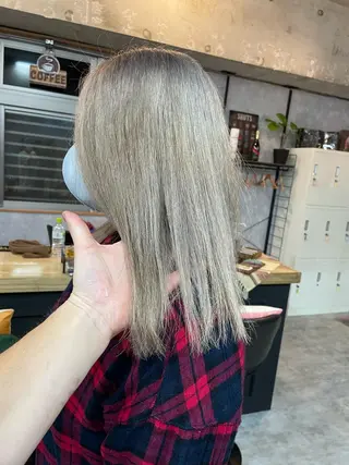 ミディアム andKおもろまち店 艶ダブルカラー✨のヘアスタイル