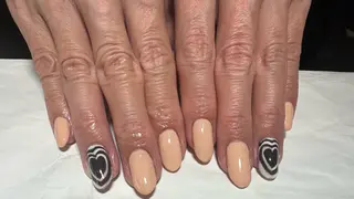 ネイル e.nail所属・🍎吉田 恵里🍎のネイルデザイン