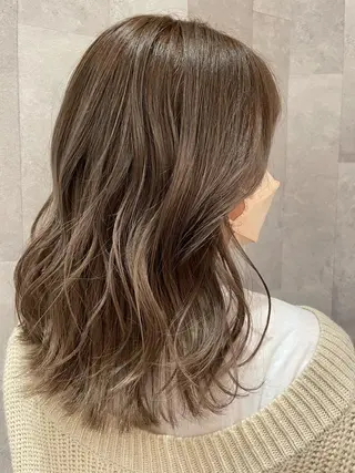 ミディアム カラー UNIX Salon&Spaららぽーと豊洲店所属・大滝 理子のヘアスタイル