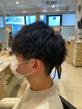 ショート パーマ メンズ メンズ特化型美容師 栗山勇人のヘアスタイル