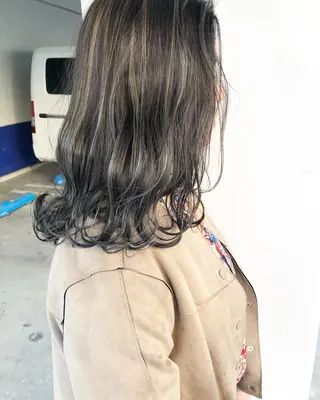 ミディアム カラー パーマ ヘアアレンジ メンズ キッズ ネイル マツエク・マツパ 韓国風×透明感カラー 髪質改善オタベシンヤのヘアスタイル