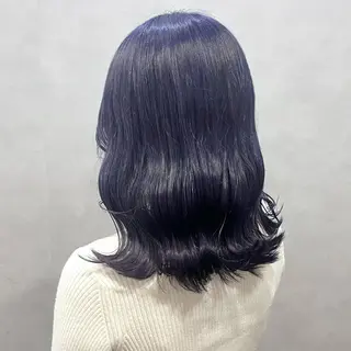 ミディアム カラー 伊藤 玲衣のヘアスタイル