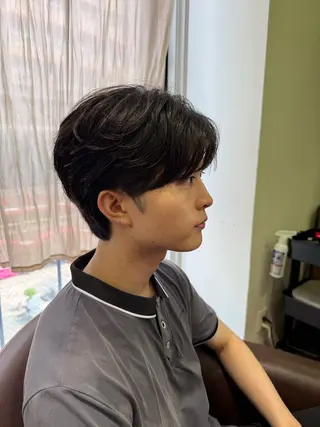 ショート パーマ メンズ 溝口 槙里也のヘアスタイル