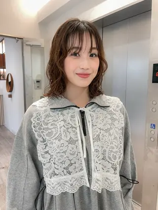 ミディアム パーマ 抜け感ボブ×パーマ ｜kazaneのヘアスタイル