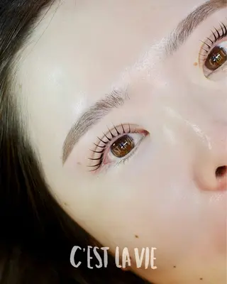 マツエク・マツパ C'EST LA VIE所属・【セラヴィ】 小原菜々子の眉毛・アイブロウイメージ