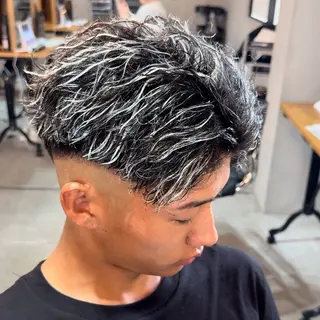 ショート カラー メンズ メンズパーマ/ メッシュ😎タクミのヘアスタイル