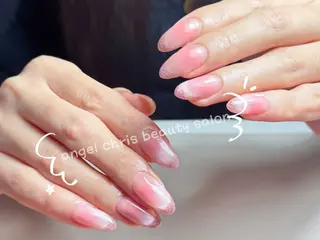 ネイル AngelChris ビューティーサロンのネイルデザイン