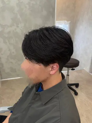 メンズ ニュアンスパーマ💙 毛流れ✂️イザベラのヘアスタイル