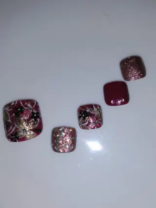 ネイル エステとネイル ローズコンフォートのネイルデザイン