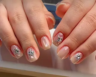 ネイル ラッキーネイルサロン西川口東口店所属・山田 由奈のネイルデザイン