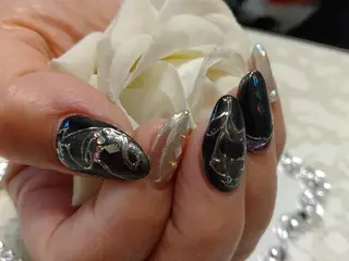 ネイル エステとネイル ローズコンフォートのネイルデザイン