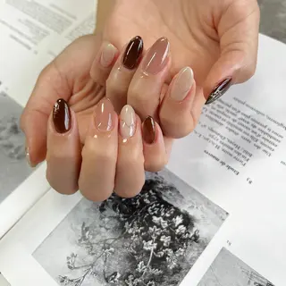 ネイル 黒葛原 めぐみのネイルデザイン