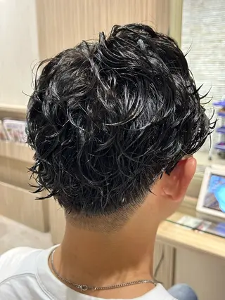 ショート パーマ メンズ 一戸 拓斗のヘアスタイル