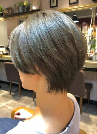 ショート カラー Lond re Maison.原宿のヘアスタイル