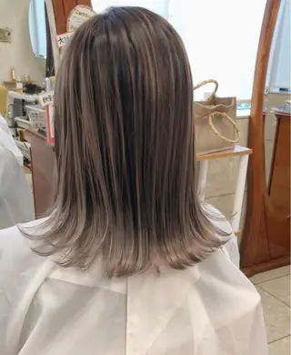 ミディアム aura所属・ashida yuukiのヘアスタイル