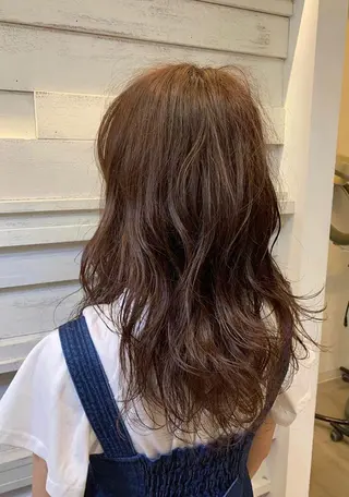 ロング カラー 🌈re-room EIKI🇰🇷のヘアスタイル