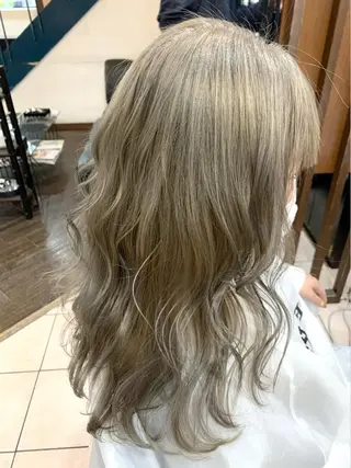 ロング カラー Zina天王寺 CHIAKIのヘアスタイル