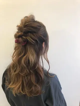 ヘアアレンジ ブリーチカラー🌈 石垣翔太のヘアスタイル