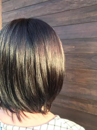 ミディアム カラー 大内 郁のヘアスタイル