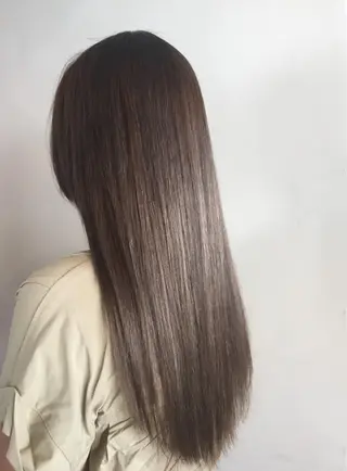 セミロング ロング カラー conne& ririのヘアスタイル