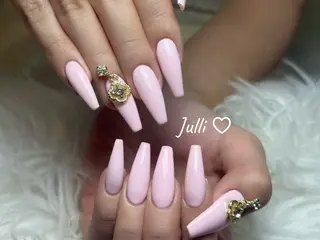 ネイル Julli ジュリのネイルデザイン