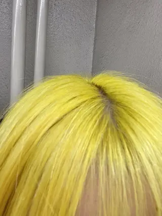 ショート カラー ブリーチ/髪質改善/ ハイトーン/暖色のヘアスタイル