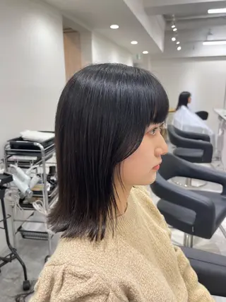 ミディアム TENSHO ハイトーンレイヤーのヘアスタイル