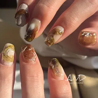 ネイル LOOPER所属・mzh ...のネイルデザイン