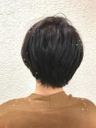 ショート 高橋恵🌈生え癖改善 ウルフ/レイヤーのヘアスタイル