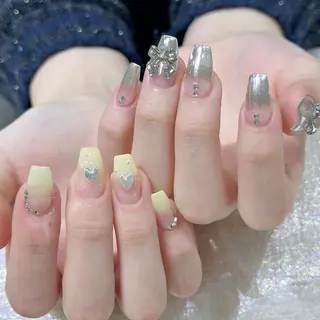 ネイル Queens テイのネイルデザイン