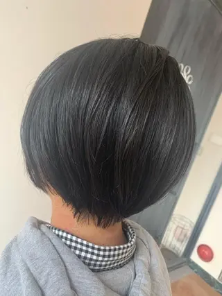 ショート 髪質改善＆ハイトーンカラー Cica神戸三宮元町店所属・福田 美波のヘアスタイル