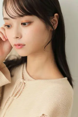 セミロング しもかわ かほのヘアスタイル