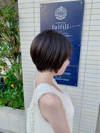ショート 艶髪カラー☘️ CHISATOのヘアスタイル