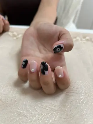 ミディアム ショートネイル. Home sweetのネイルデザイン